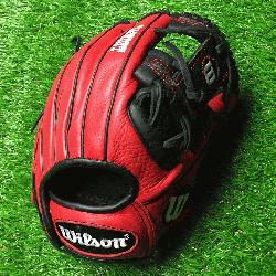 p>Wilson Bandit 1786PF Baseball Glove 11.5 USED right hand throw.</p>