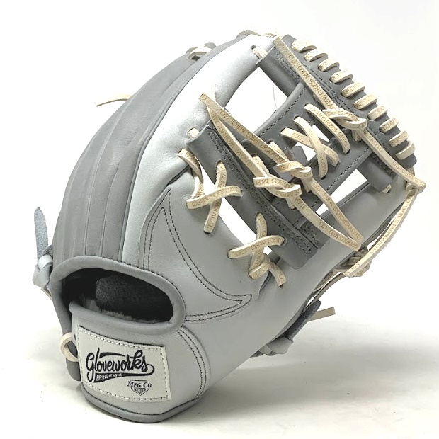 Gloveworks baseball glove made from GOTO leather of Japan. GOTO leather company, from city of Tatsuno, is one of Japan's leading leather producing areas. Gloveworks understands the importance of your glove. It is an extension of your hand. Gloveworks takes pride in creating you a one-of-a-kind glove with the highest quality materials and the finest craftsmanship in the industry. Model Number: GO92Size: 11.5 InchLaces: Tennessee Made in Gloveworks China factory.