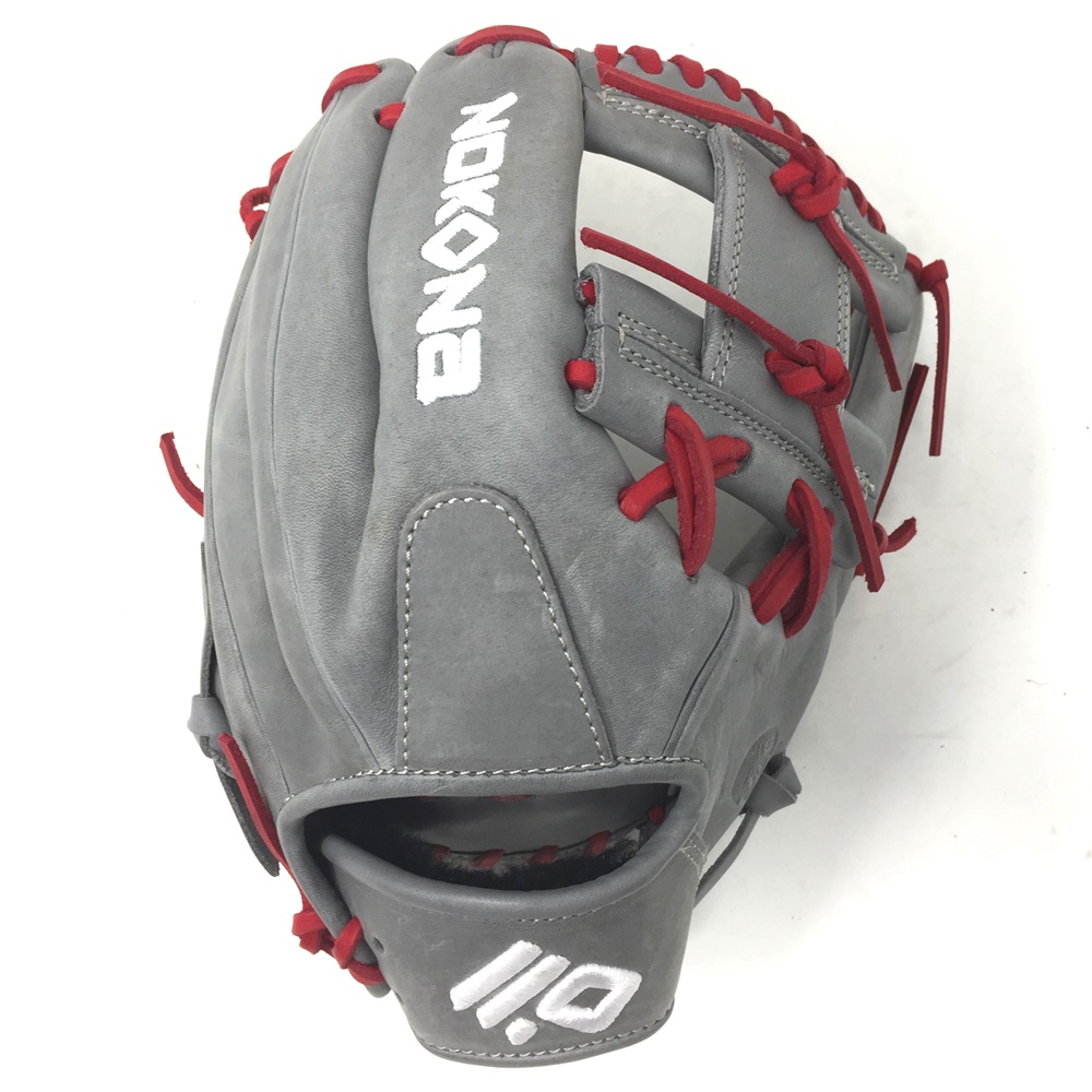 The American Kip series, made with the finest American steer hide, tanned to create a leather with similar characteristics to Japanese and European kip leather, making a light weight and highly structured glove. This series is offered in four modern colors - white, black, blonde, and gray - This glove is stiff and designed for 14 and under player with smaller hand opening.