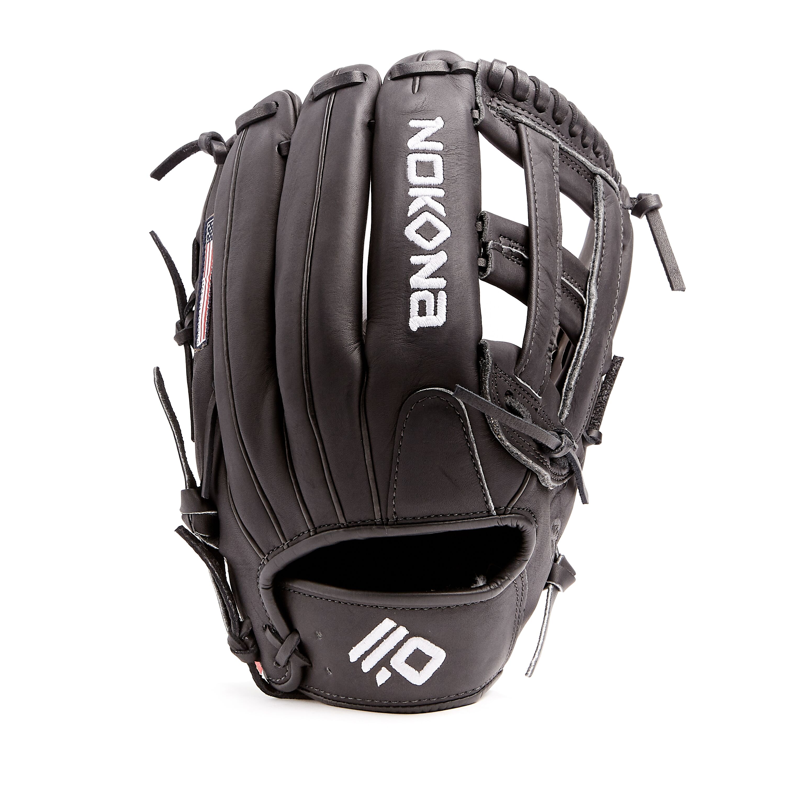 The American Kip series, made with the finest American steer hide, tanned to create a leather with similar characteristics to Japanese and European kip leather, making a light weight and highly structured glove. This series is offered in four modern colors - white, black, blonde, and gray - and is a top choice among or pro players.