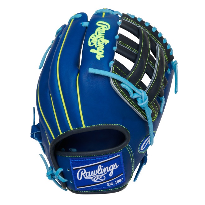  The 11 ¾” 200 pattern is ideal for infielders  Pro H™ web offers the player greater ball security  Constructed from Rawlings’ world renowned Heart of the Hide® leather PRO205-6RN  Showcases an eye-catching ColorSync™ patch to finish off the blue color scheme  