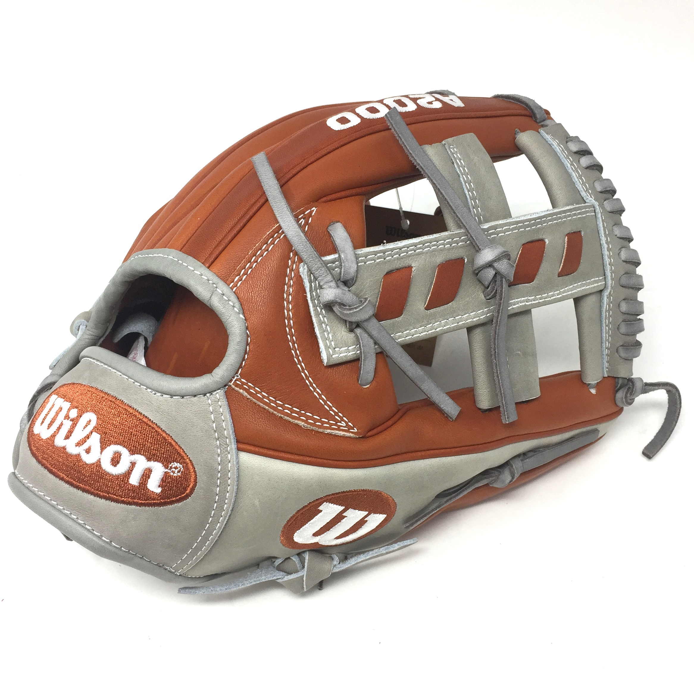 Wilson A2000 Baseball Glove of the month for May 2019. Single Post Web, grey laces, grey binding.       WTA20RB19LEMAY   Glove Series A2000   Glove Size 11.5   Throwing Hand Right   Glove Type Glove of the Month   Position Infield     